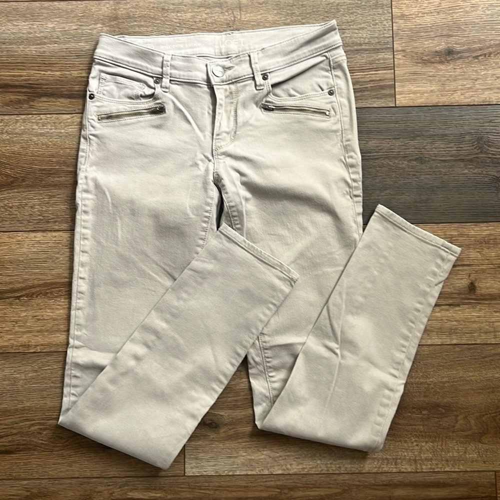 Ann Taylor Loft (modern skinny) 26/2 light Beige Stretchy Jean Pants